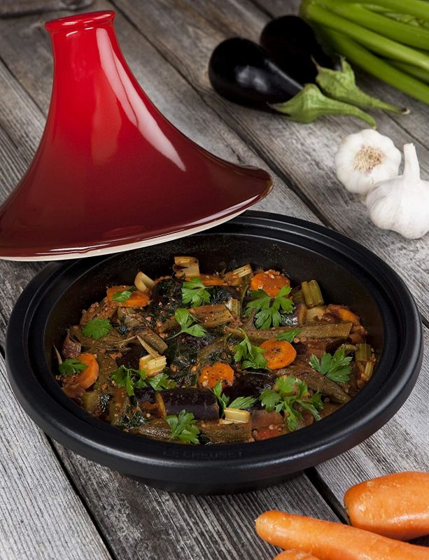 Le Creuset Gusseisen Tagine 31cm 3,7l in 3 Farben