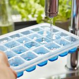 Emsa CLIP & CLOSE Eisw�rfelbox