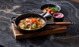 Le Creuset Bratpfanne mit Holzgriff 28cm - schwarz