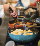 Le Creuset Balti Dish - 3 Farben